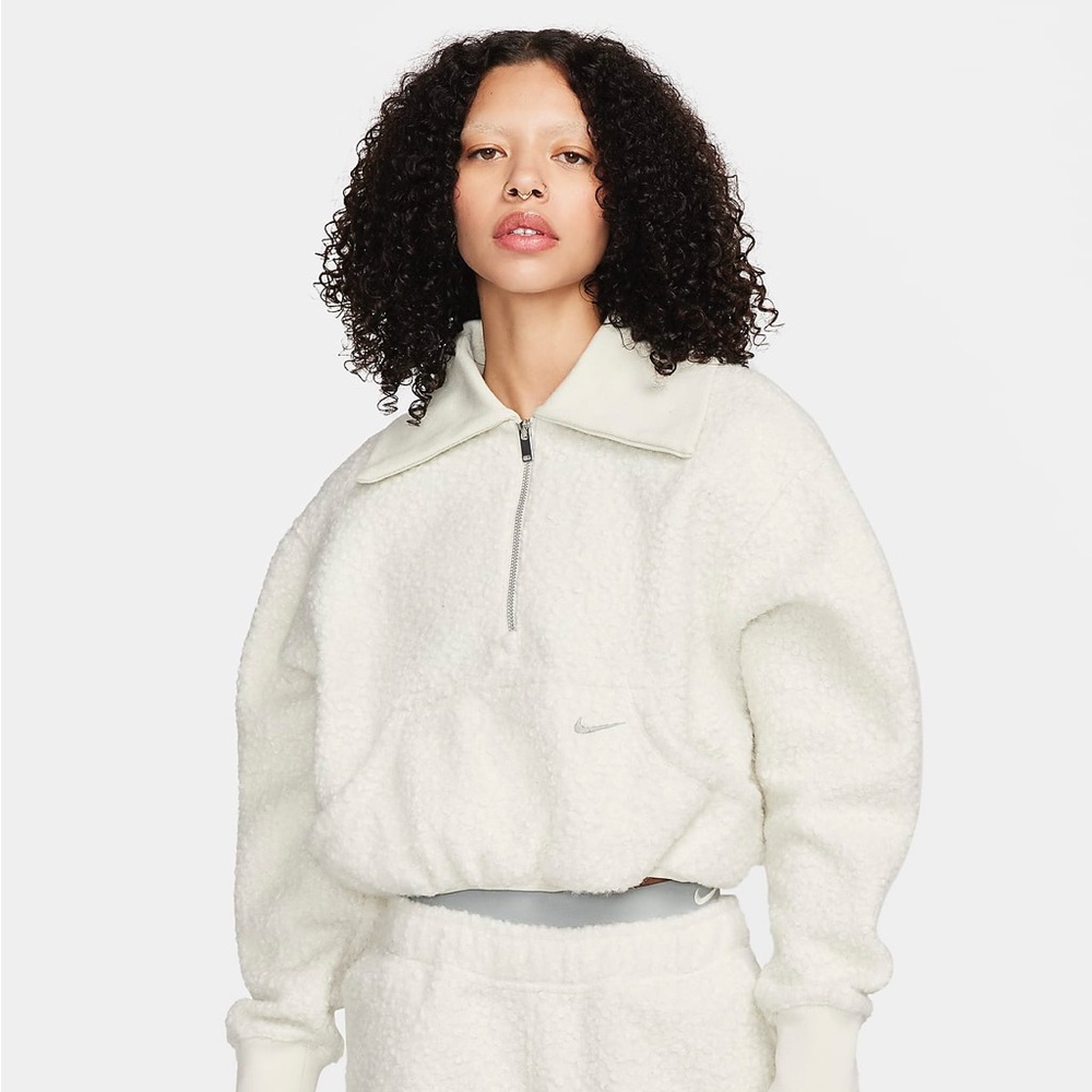Nike Sportswear Collection Women’s High-Pile Fleece 1/2- Zip Top Size M